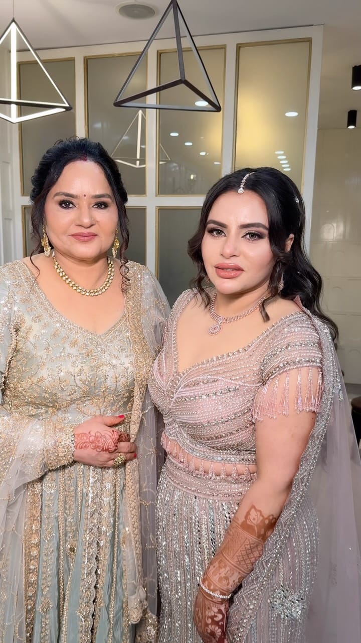 Post 3 by Sandhya Verma | CELEBRITY MAKEUP ARTIST on Instagram (video)