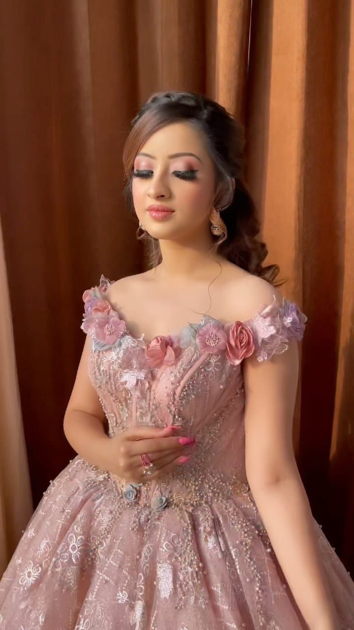 Post 10 by NIMRA MUA💄🧿 on Instagram (video)
