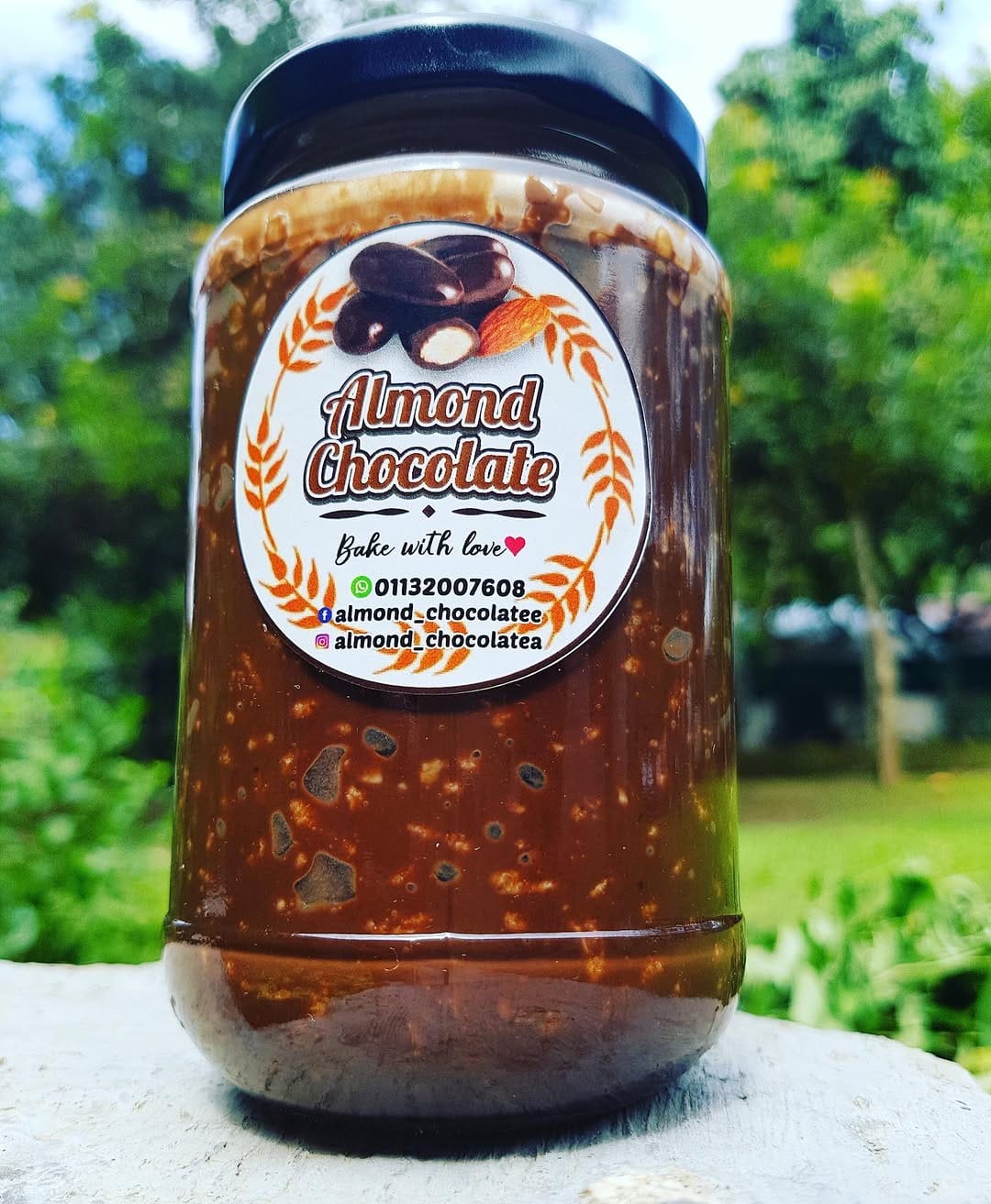 Post 2 by almond chocolate on Instagram (image)