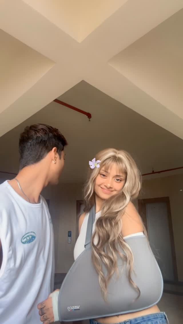 Post 8 by Sunny Dcruz on Instagram (video)