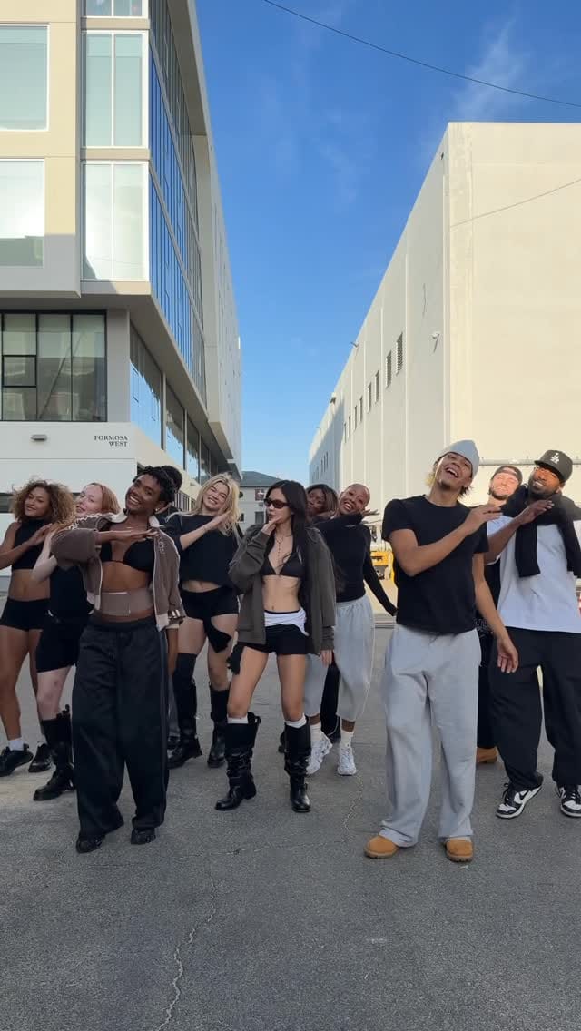 Post 3 by @jenniekims_official on Instagram (video)