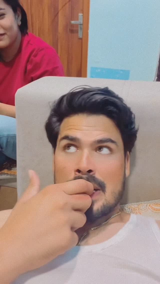 Post 4 by Harpreet kaur🧿 on Instagram (video)
