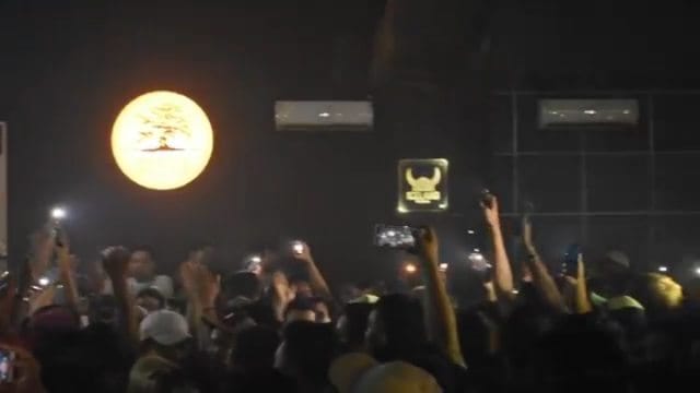 Post 10 by # KABEH SEDULUR ! on Instagram (video)