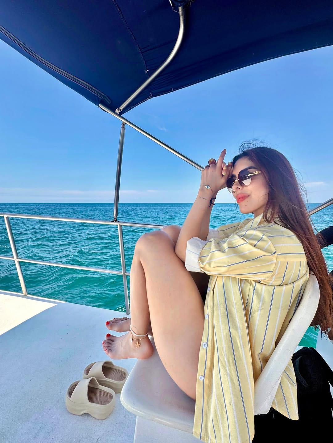 Post 1 by 𝒶 𝓁 𝑒 𝓇 𝑜 𝒽 𝑜 ✯ on Instagram (carousel)
