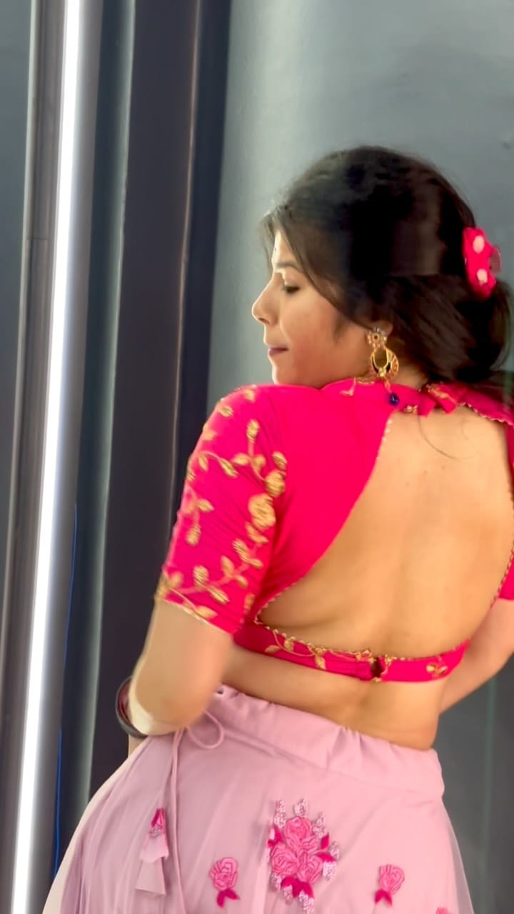 Post 4 by 🌸 Dhee Tanvi 🌸 on Instagram (video)