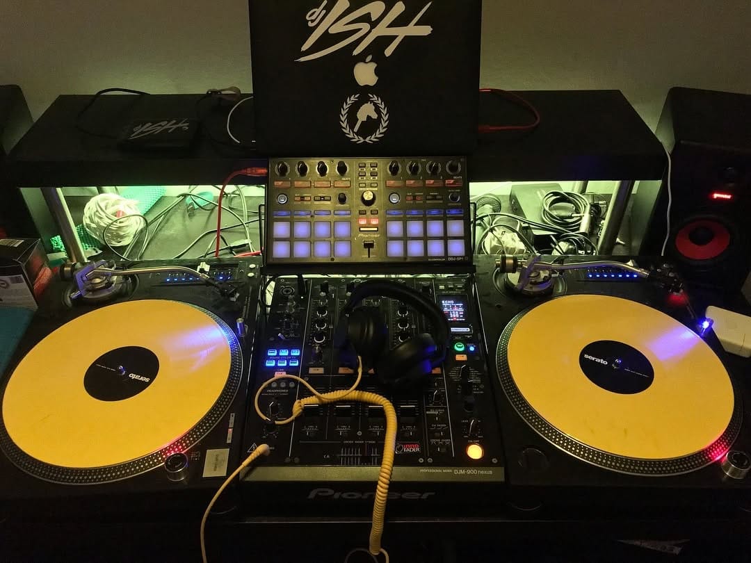 Post 10 by Ish Gonzalez on Instagram (image)