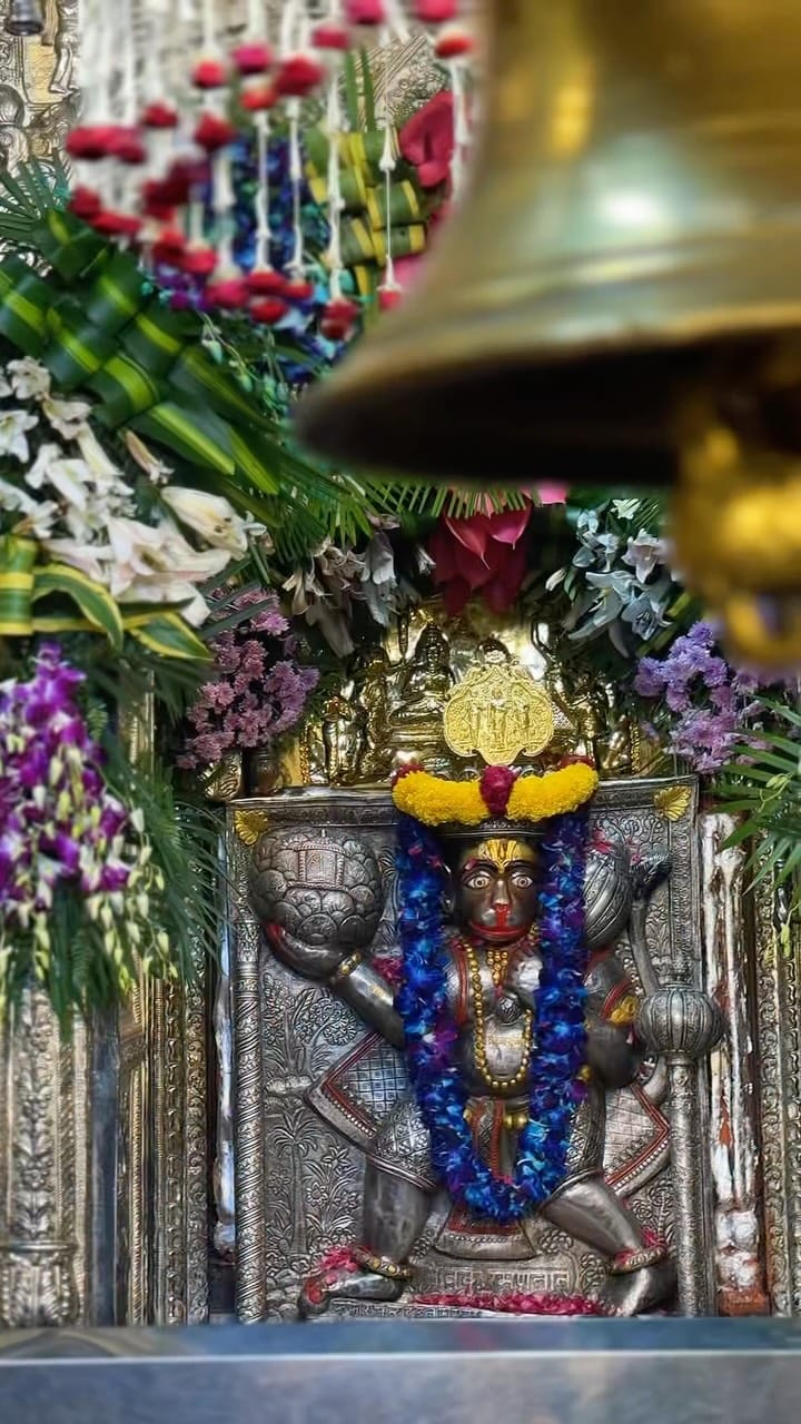 Post 2 by Mahant Gaurav Sharma on Instagram (video)