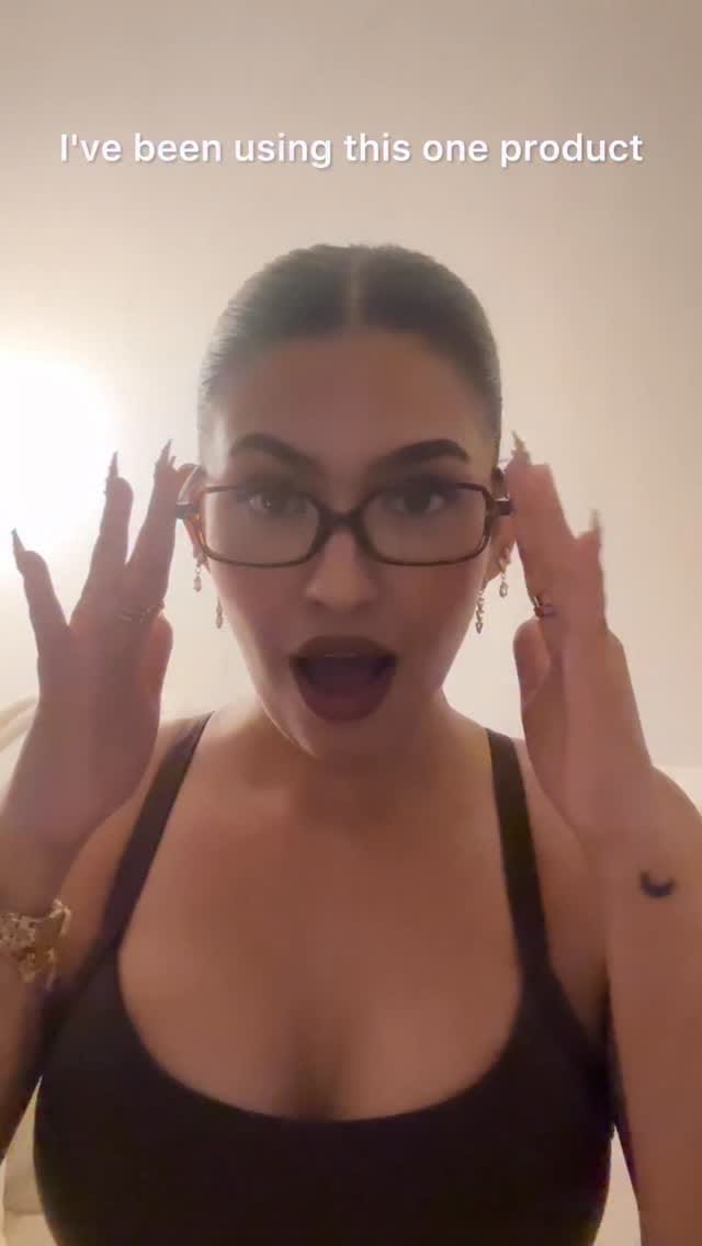 Post 7 by Akashlina on Instagram (video)