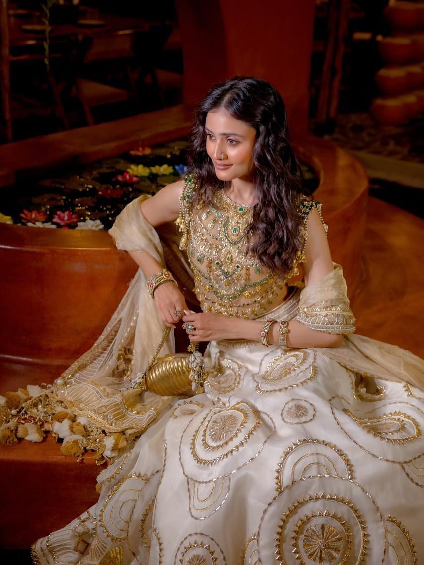 Post 9 by Bonanza Bridal studio on Instagram (carousel)