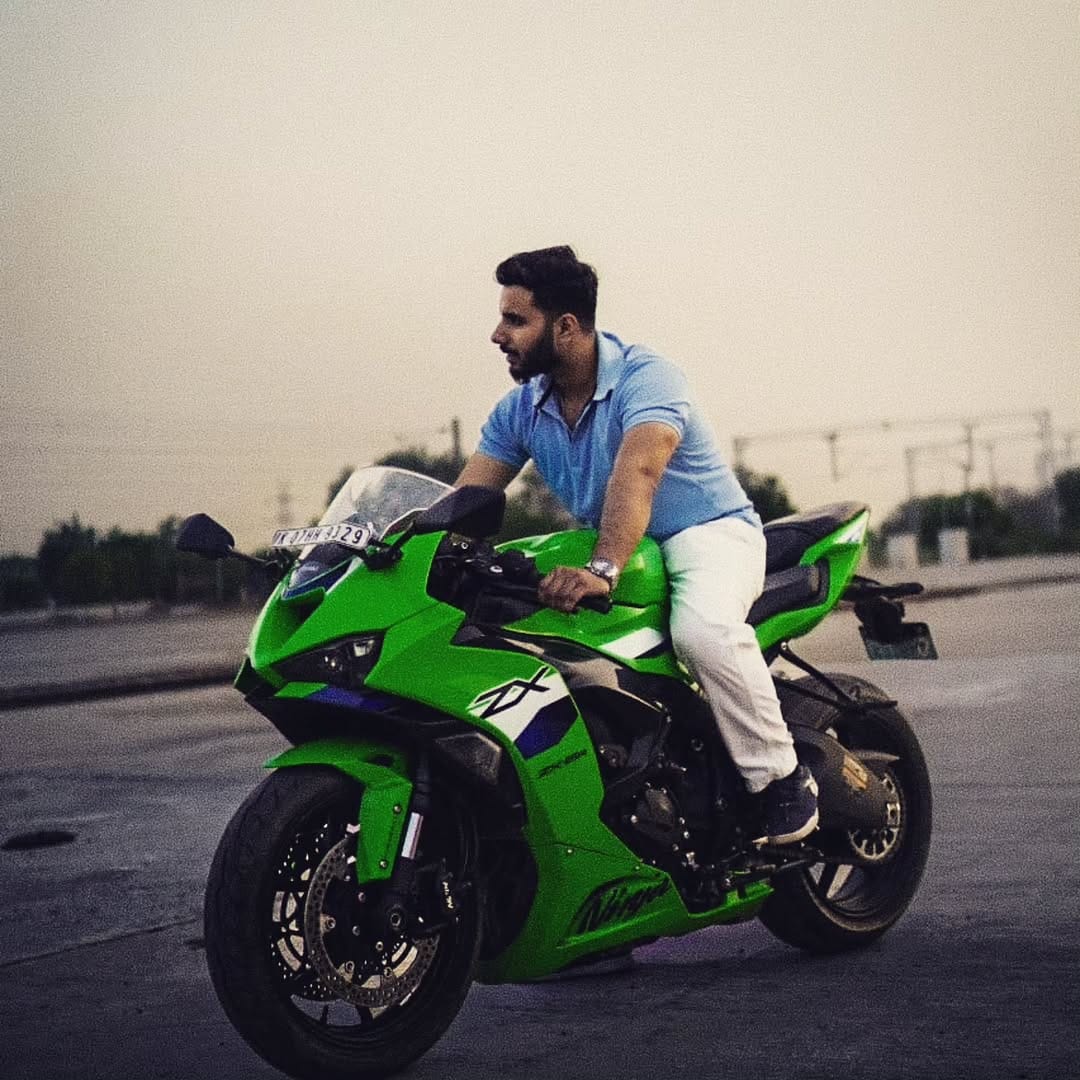 Post 3 by Ashu Jaiswal on Instagram (carousel)