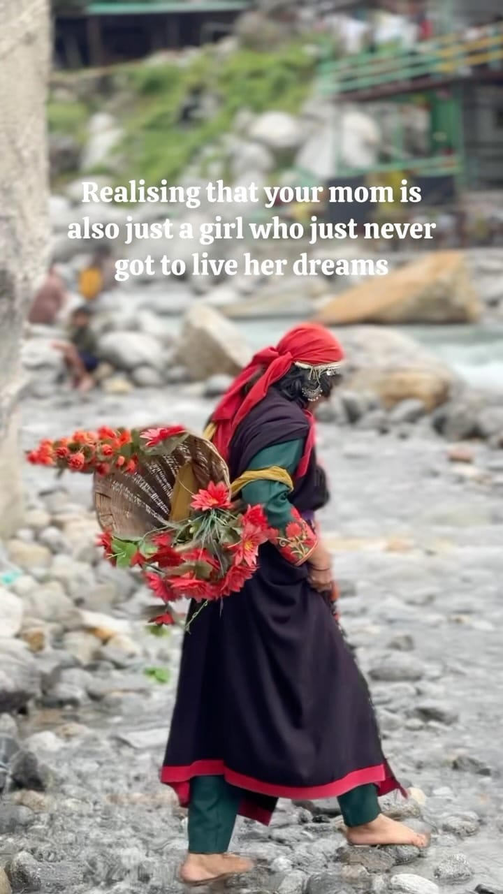 Post 4 by Shubhi |Some Spice & a Girl on Instagram (video)