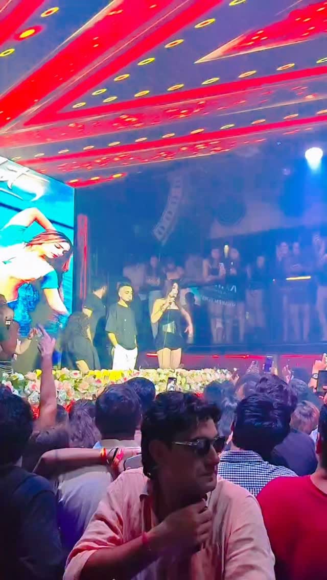 Post 2 by Kaira💕 on Instagram (video)