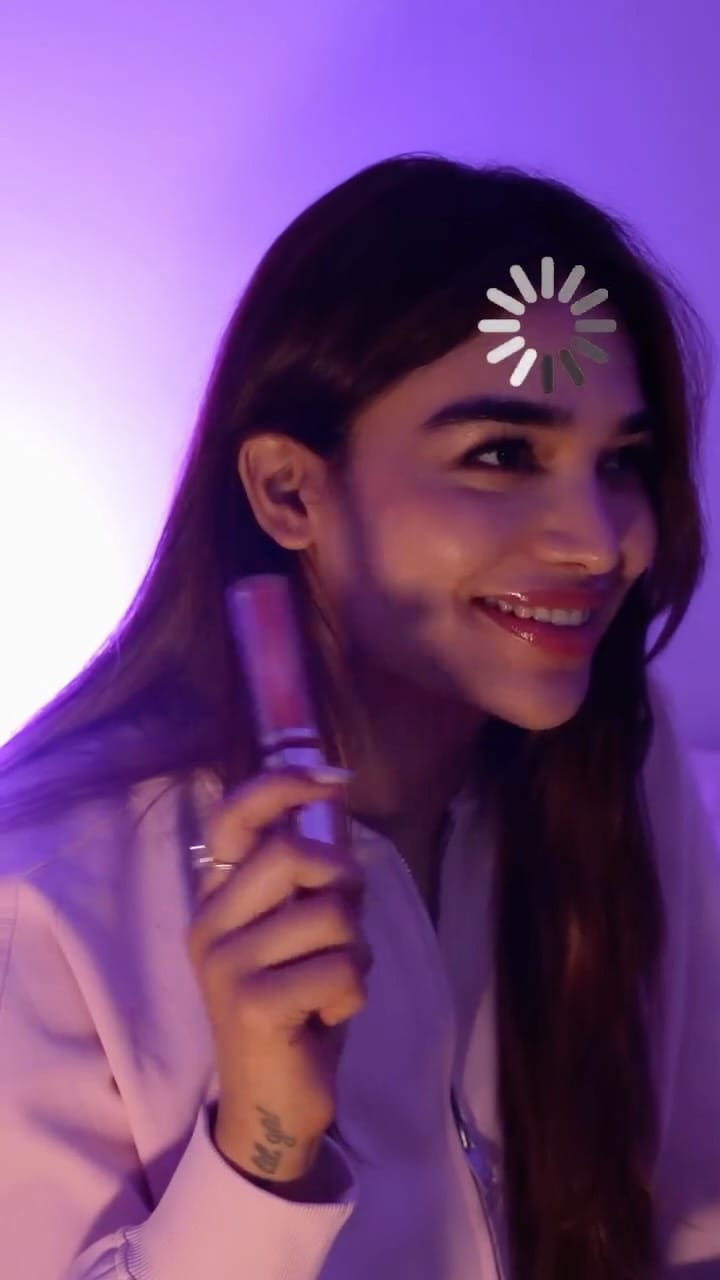Post 3 by Kaira💕 on Instagram (video)
