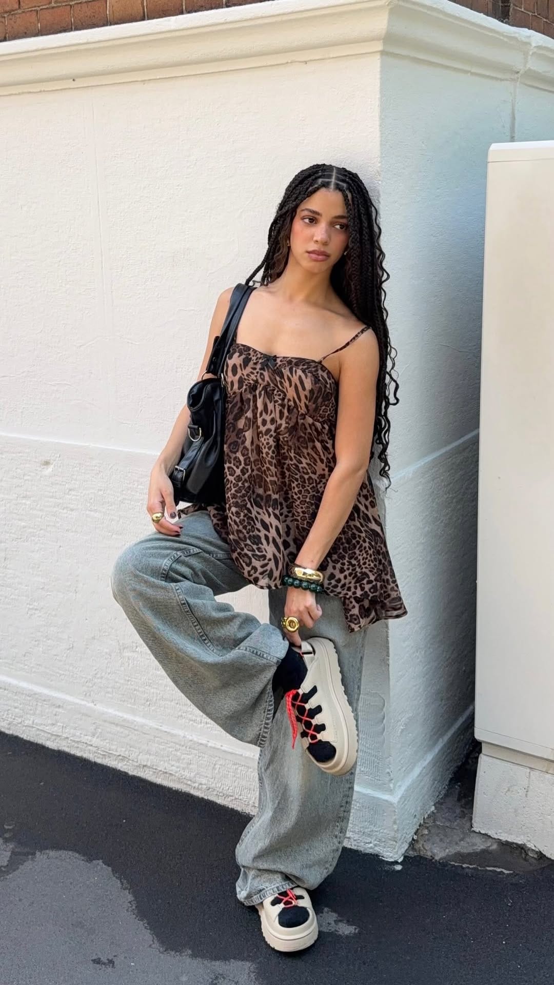 Post 3 by huda on Instagram (video)