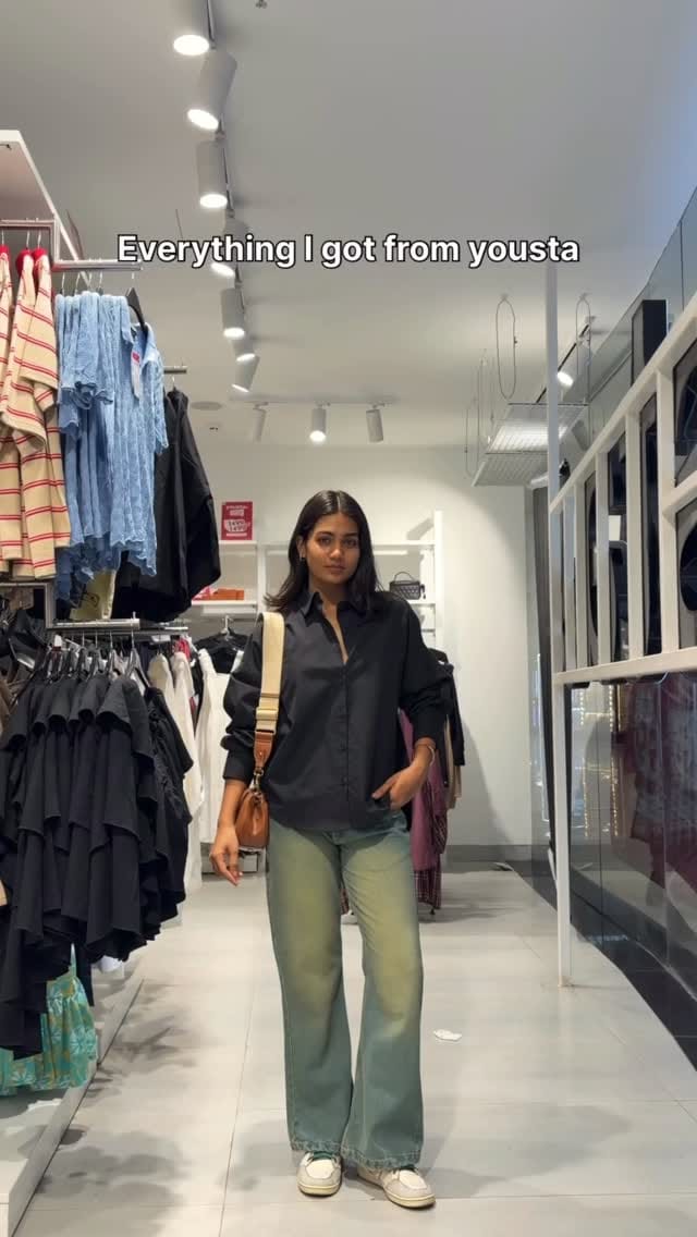 Post 5 by Prachi Nirala | Artist 🇮🇳 on Instagram (video)