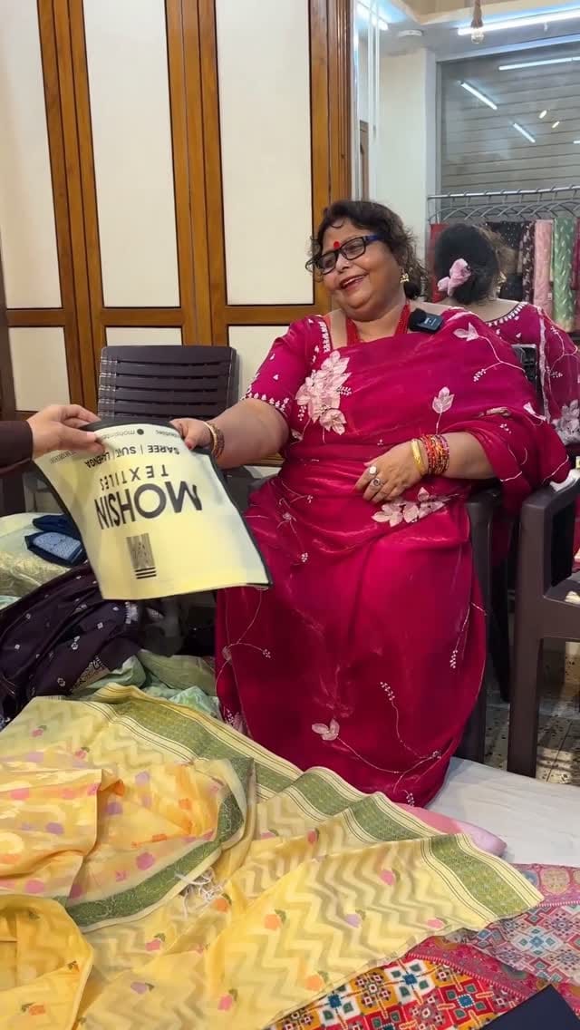 Post 1 by MT Shop Vlogs on Instagram (video)