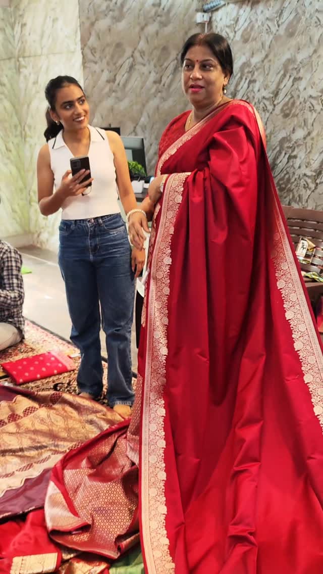 Post 6 by MT Shop Vlogs on Instagram (video)