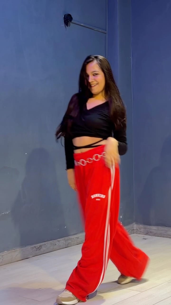 Post 3 by Mansi Singh 🧿 (Missdancer_15) on Instagram (video)