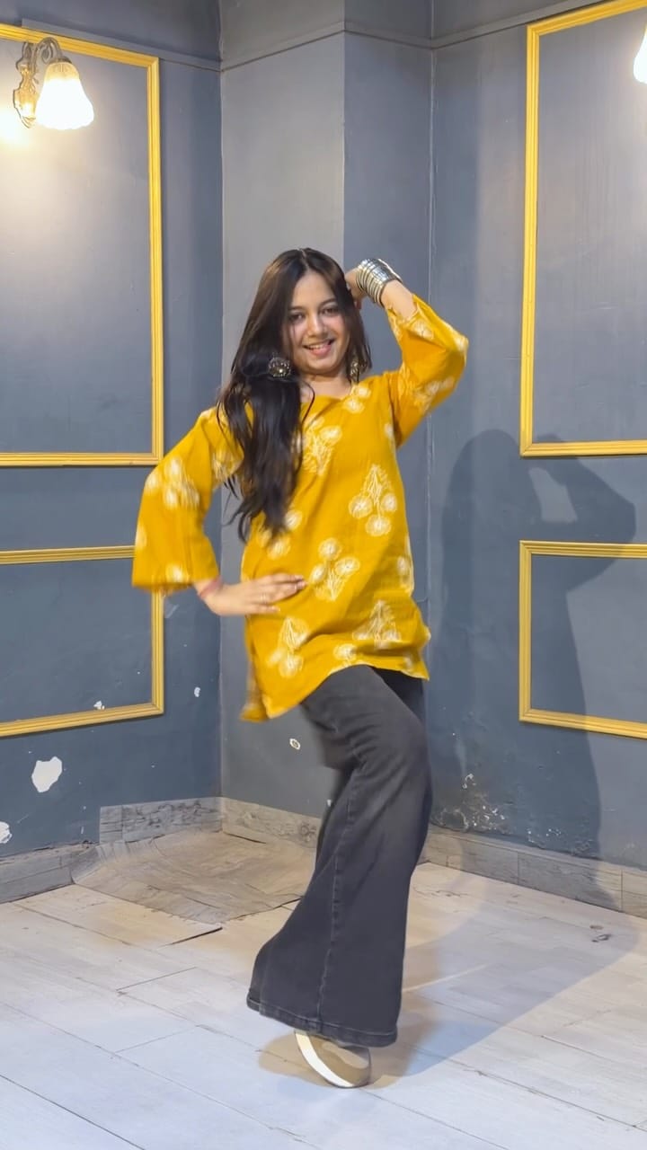 Post 4 by Mansi Singh 🧿 (Missdancer_15) on Instagram (video)