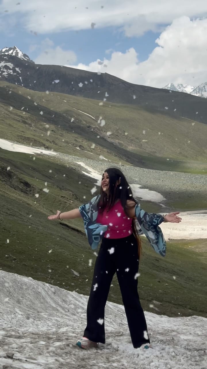 Post 3 by Sakshi Jain on Instagram (video)