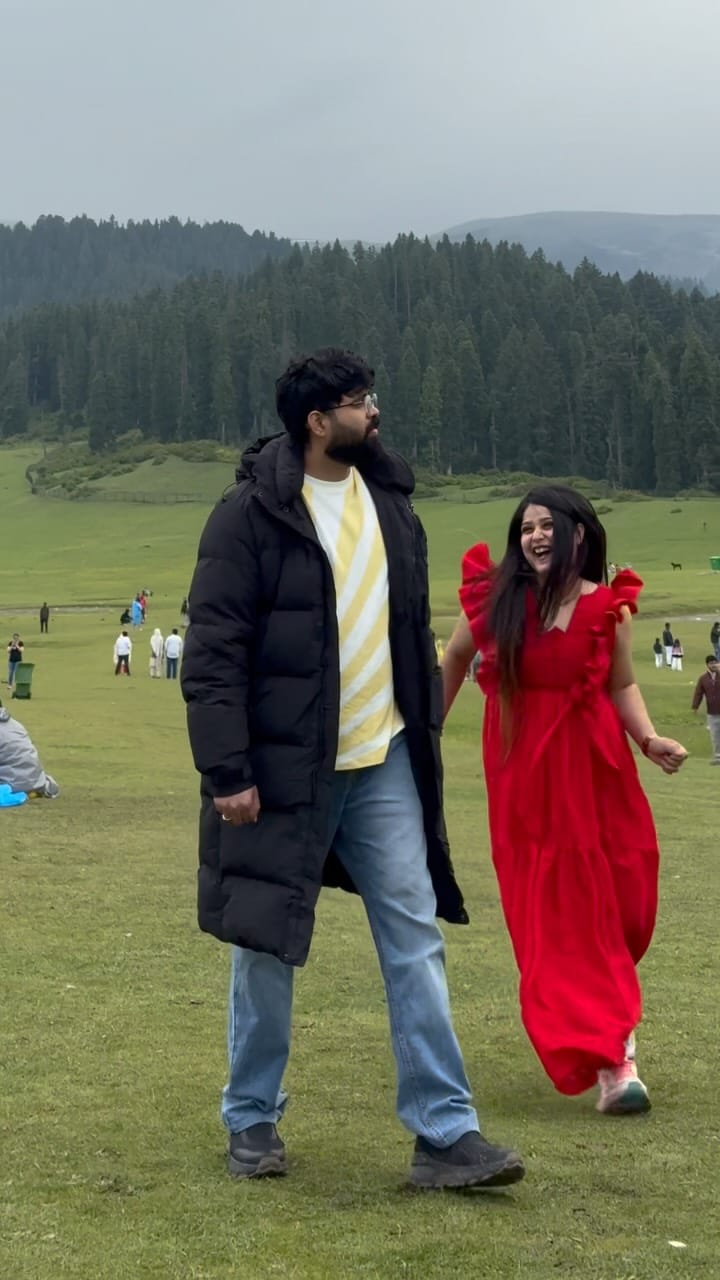 Post 6 by Sakshi Jain on Instagram (video)
