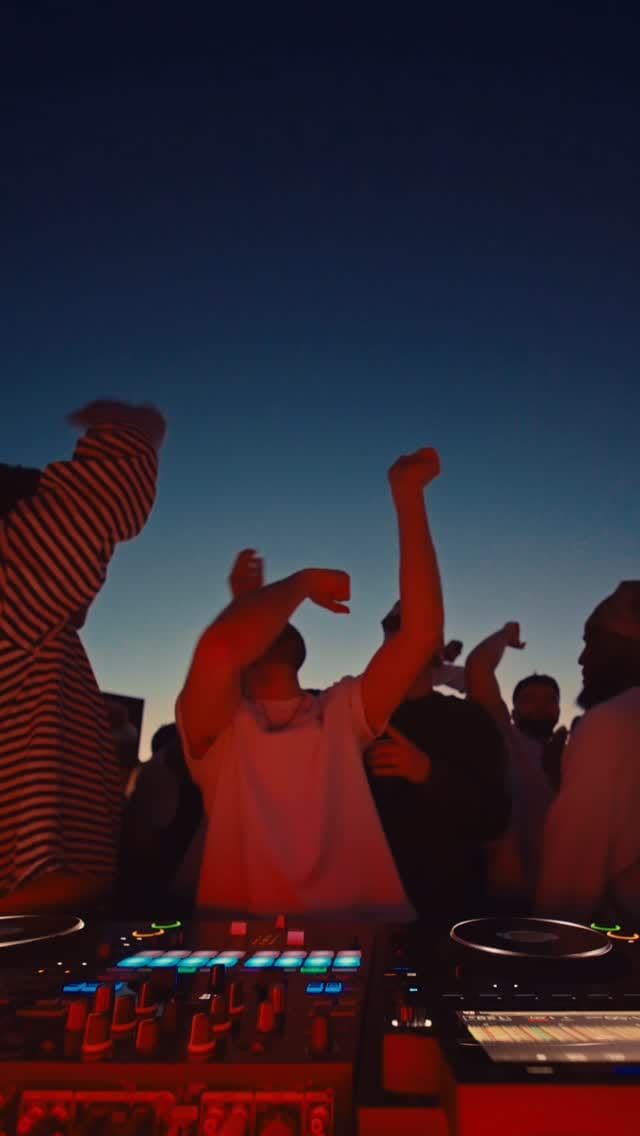 Post 1 by MH5 ROOF on Instagram (video)