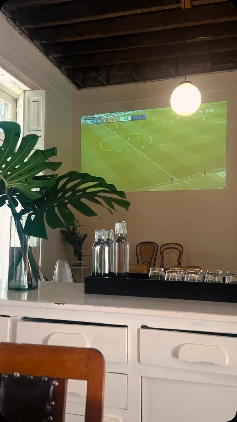 Post 2 by Sobremesa on Instagram (video)