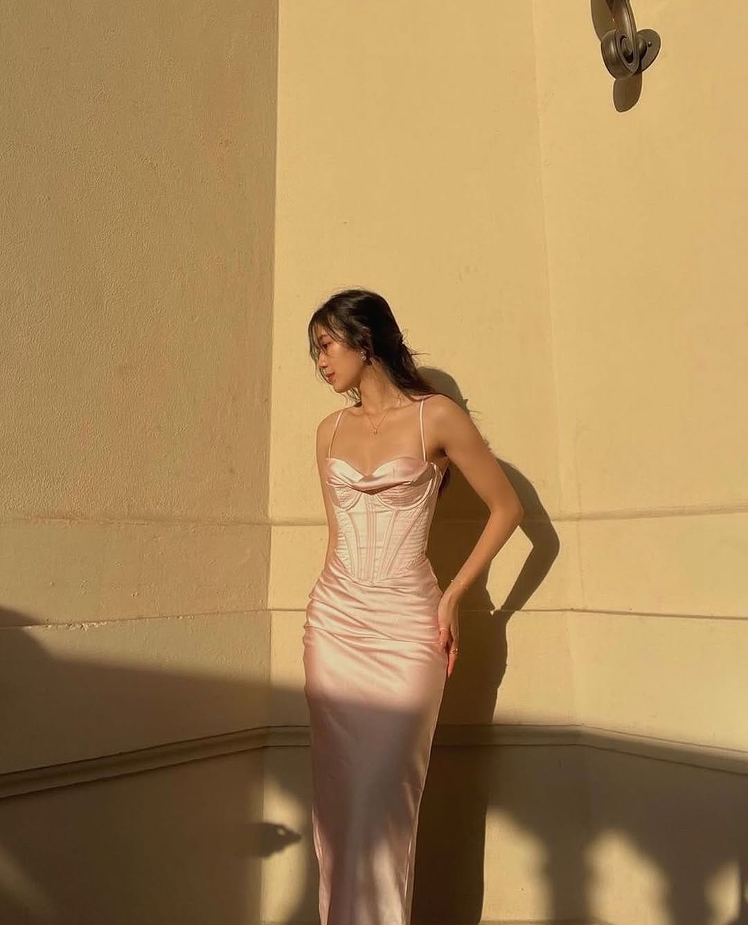 Post 10 by 𝐇𝐢𝐠𝐡 𝐅𝐚𝐬𝐡𝐢𝐨𝐧 𝐏𝐨𝐬𝐭 on Instagram (carousel)