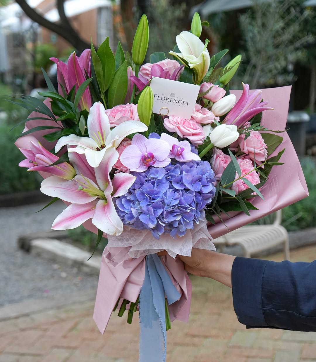 Post 2 by Florencia | Diseño floral on Instagram (image)