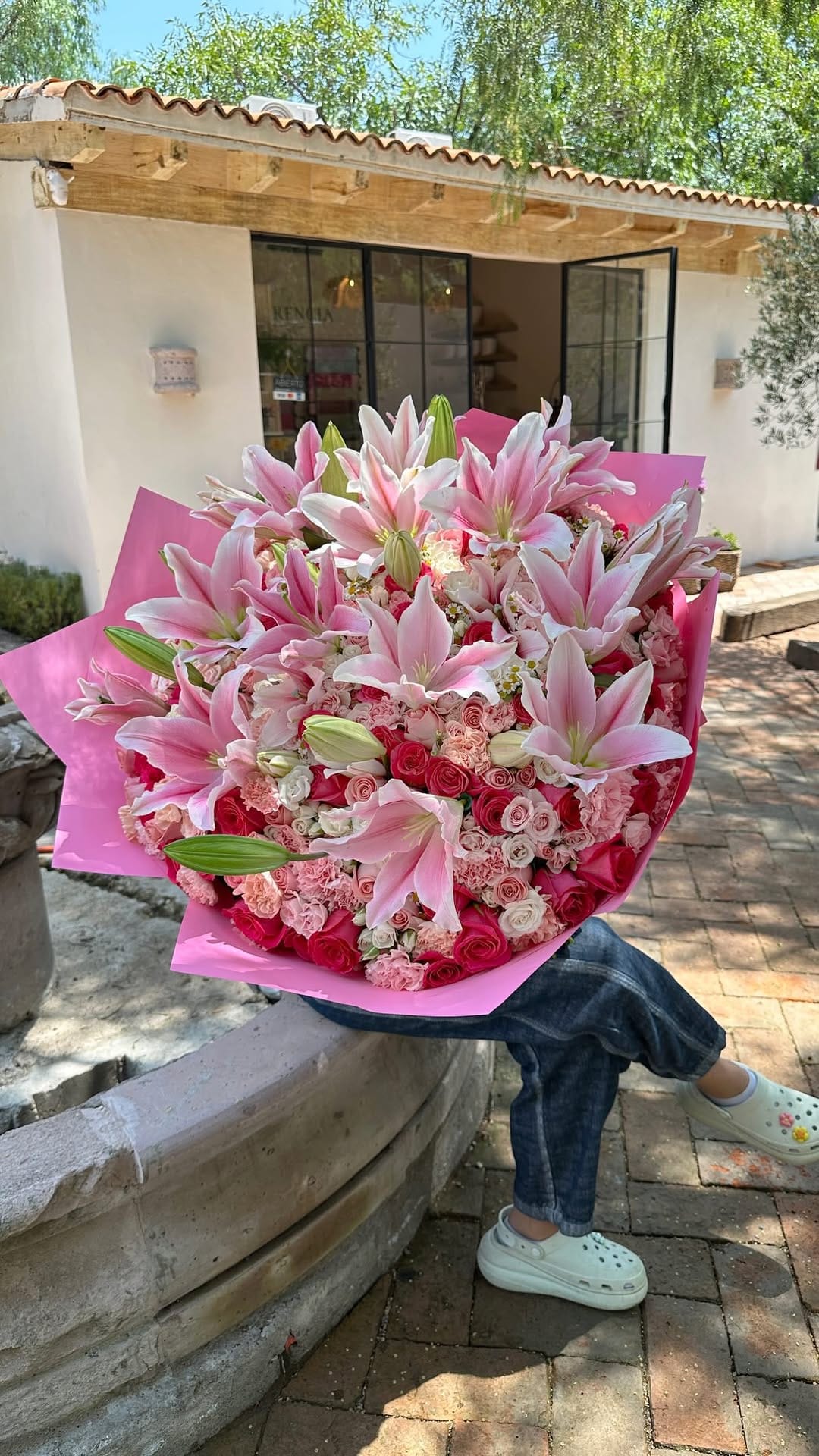 Post 4 by Florencia | Diseño floral on Instagram (video)
