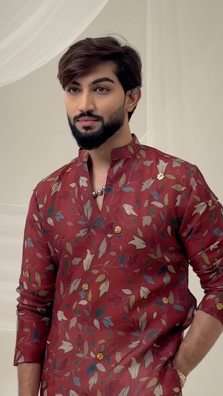 Post 4 by Divyesh Talaviya on Instagram (video)