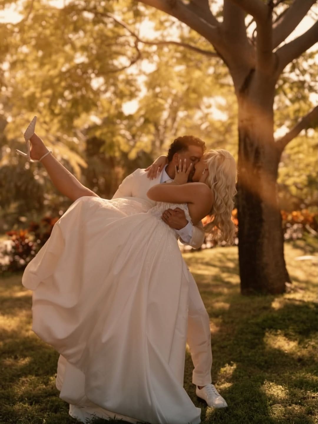 Post 8 by Cancun Wedding Photographer on Instagram (carousel)