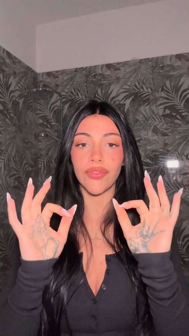 Post 8 by G r a z i a 🌙 on Instagram (video)