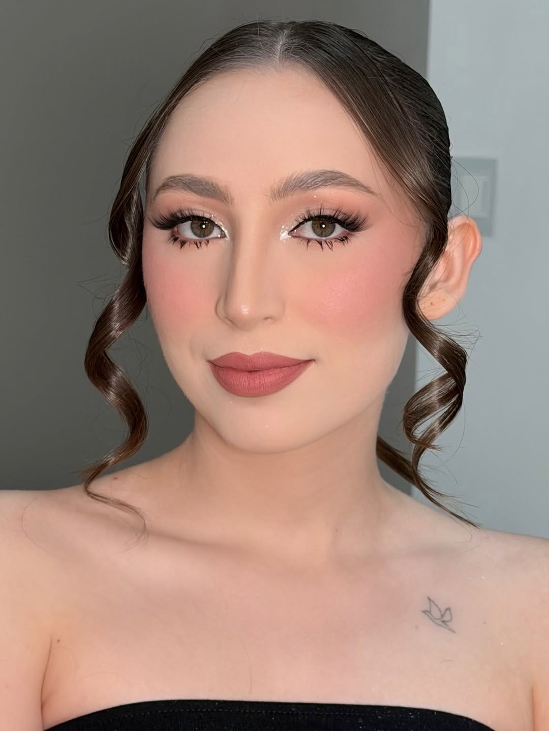 Post 4 by Elisa Makeup on Instagram (carousel)