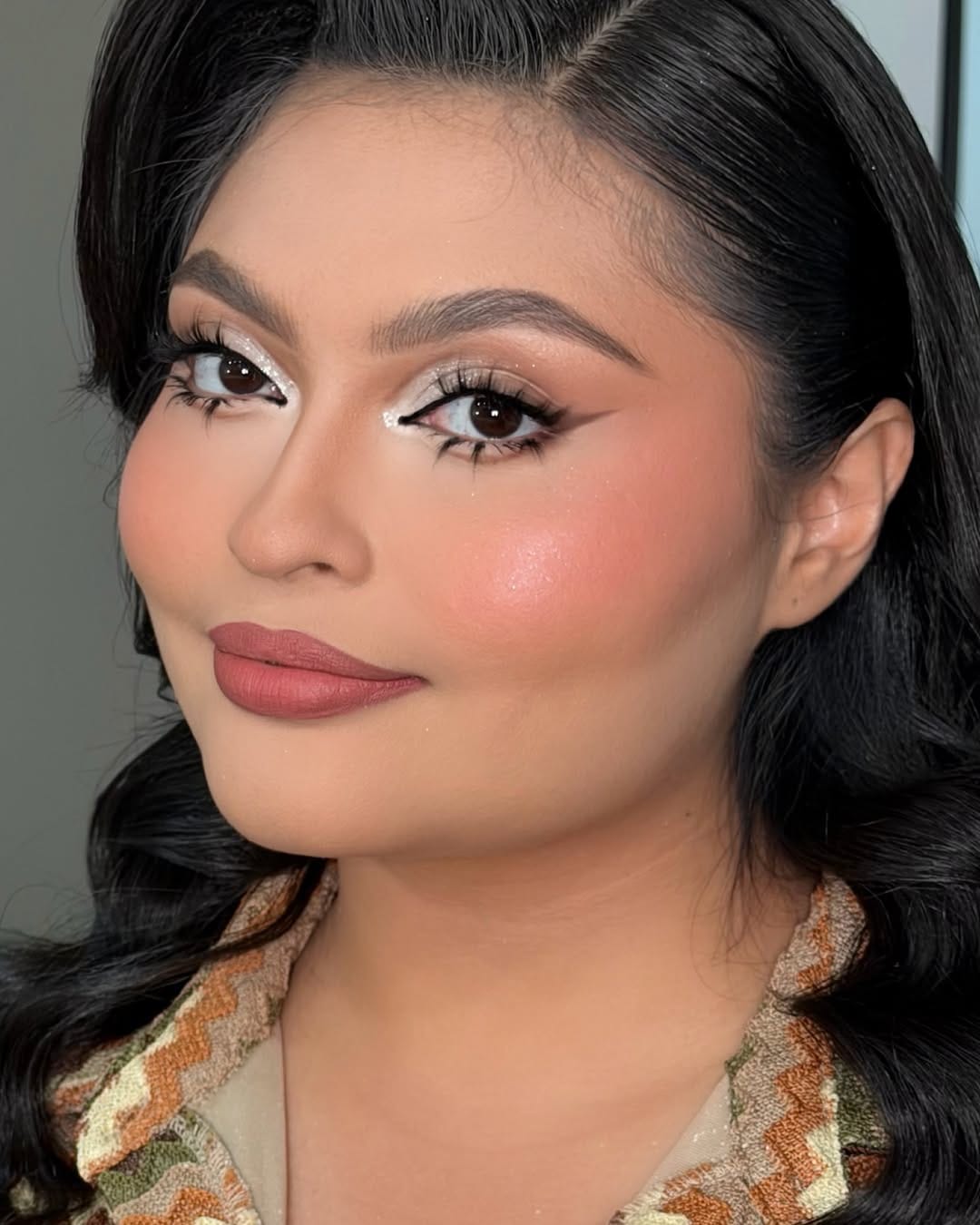 Post 2 by Elisa Makeup on Instagram (carousel)