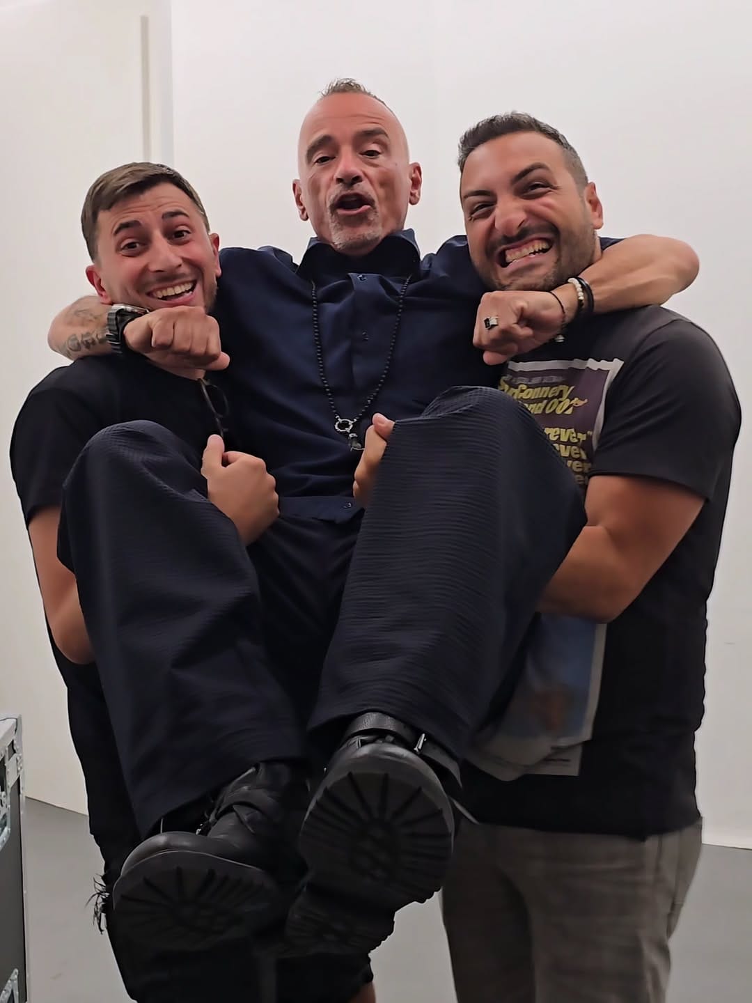 Post 10 by Enzo & Mario on Instagram (carousel)