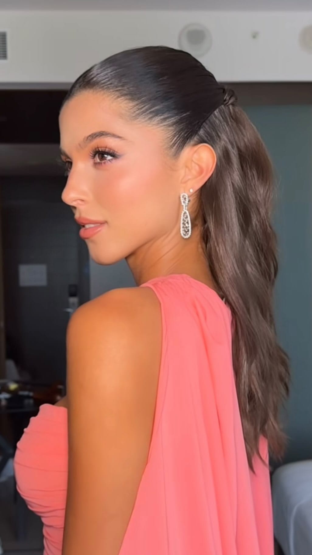 Post 8 by NataliaVillanueva HairStudio on Instagram (video)