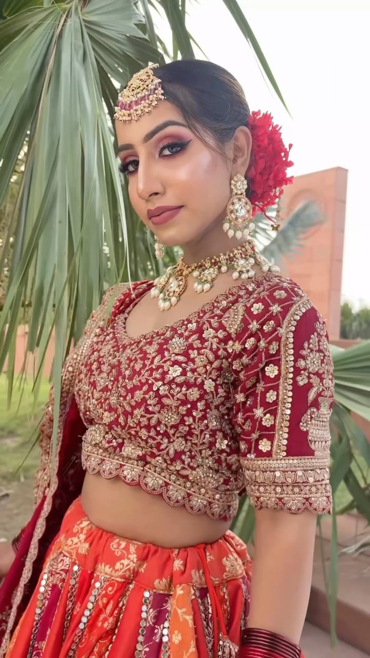 Post 1 by Shinestar makeup studio and academy on Instagram (video)