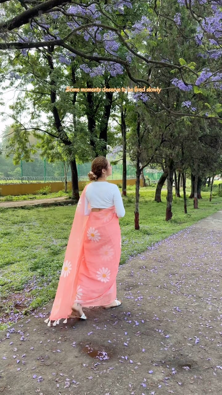 Post 1 by Lavvina Taandon💫 on Instagram (video)