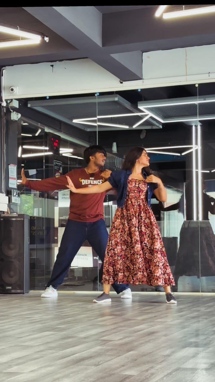 Post 5 by Mandara Gowda on Instagram (video)