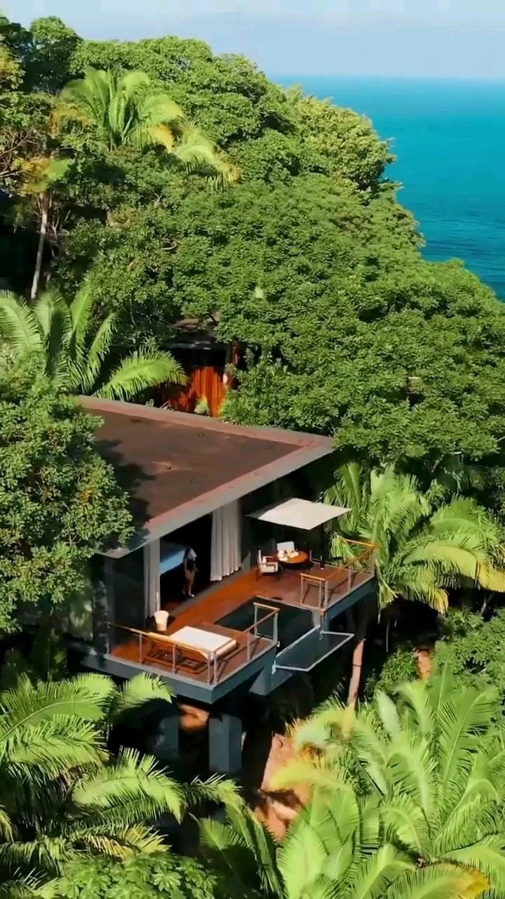 Post 8 by World Explorer | Traveller | on Instagram (video)