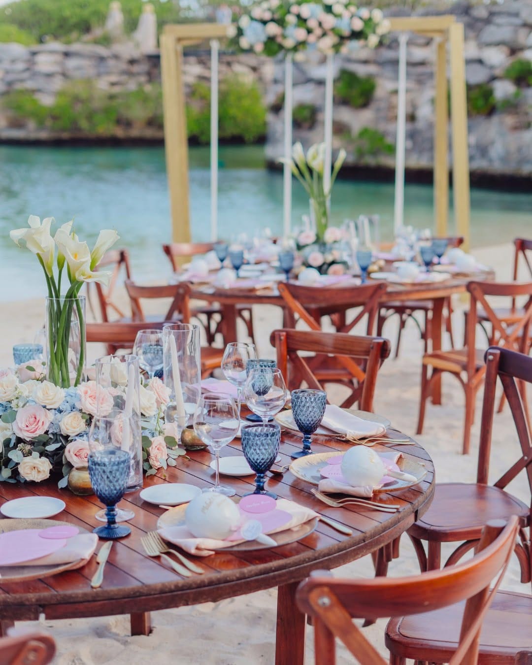 Post 7 by Xcaret Bodas on Instagram (carousel)