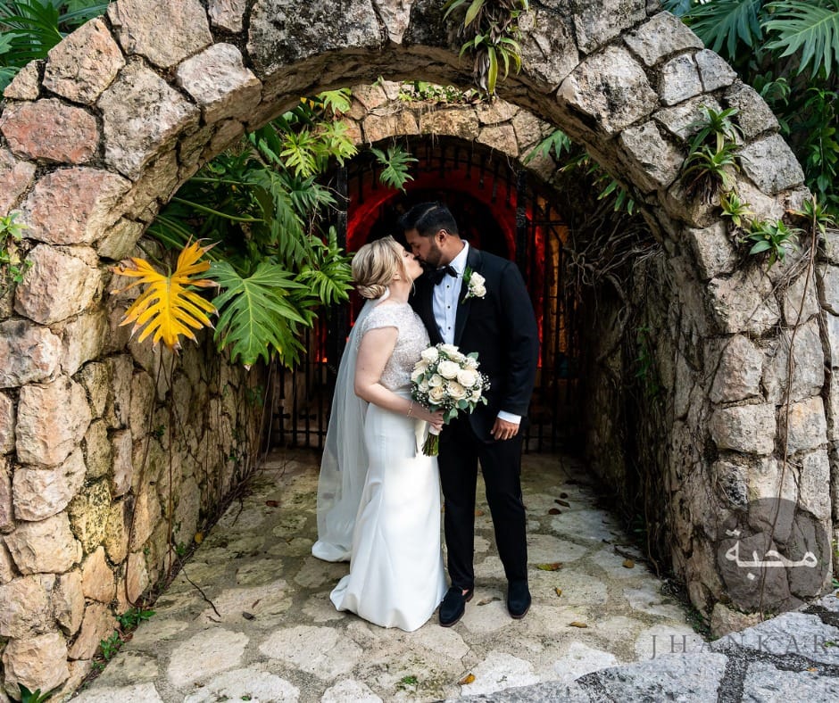 Post 8 by Xcaret Bodas on Instagram (carousel)
