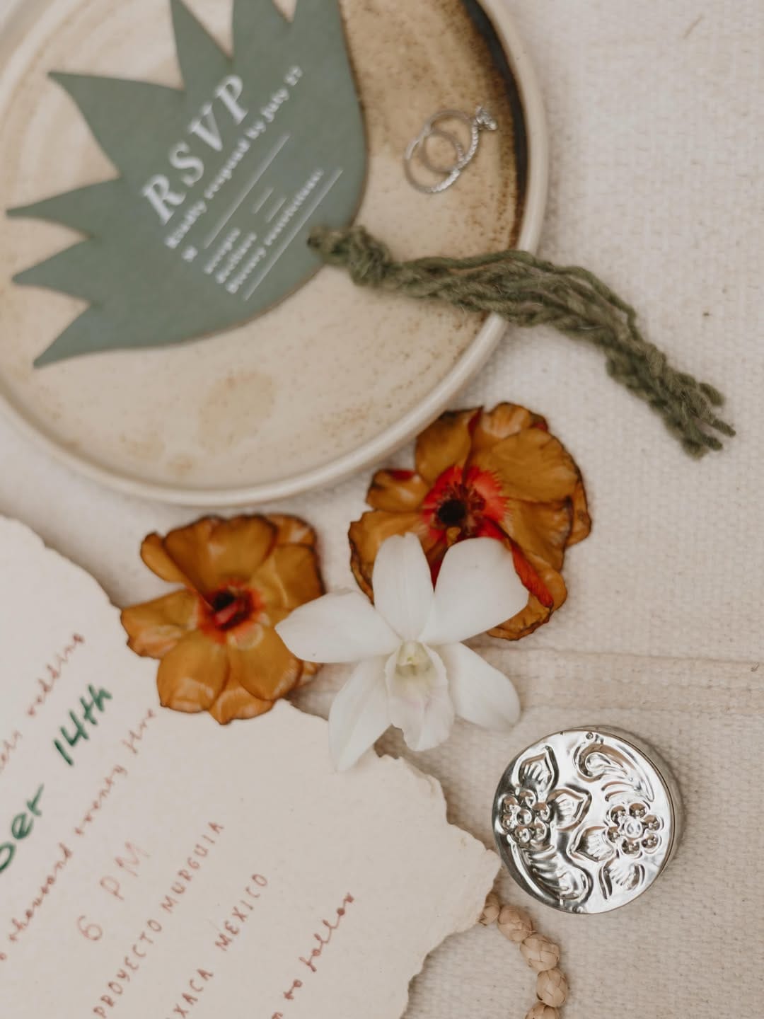 Post 4 by Lorena Padilla Fotografía y Video de Bodas on Instagram (carousel)