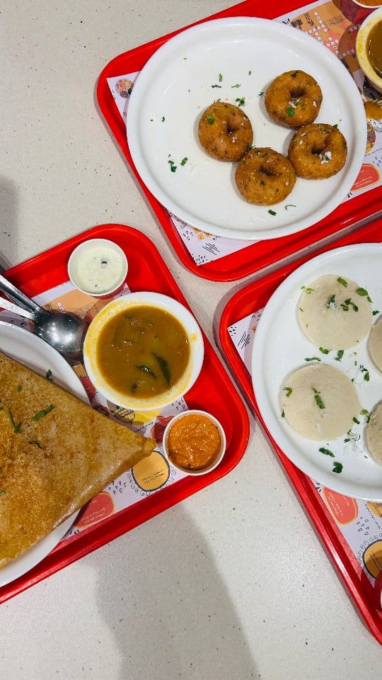 Post 6 by Food Blogger on Instagram (video)
