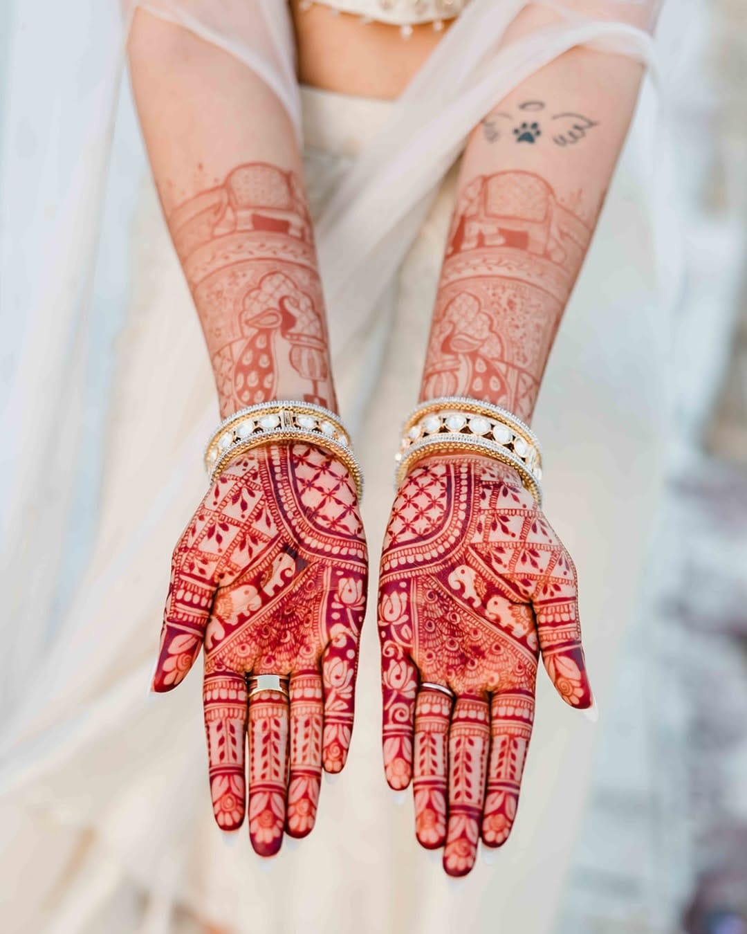 Post 2 by Loto Mehndi on Instagram (carousel)