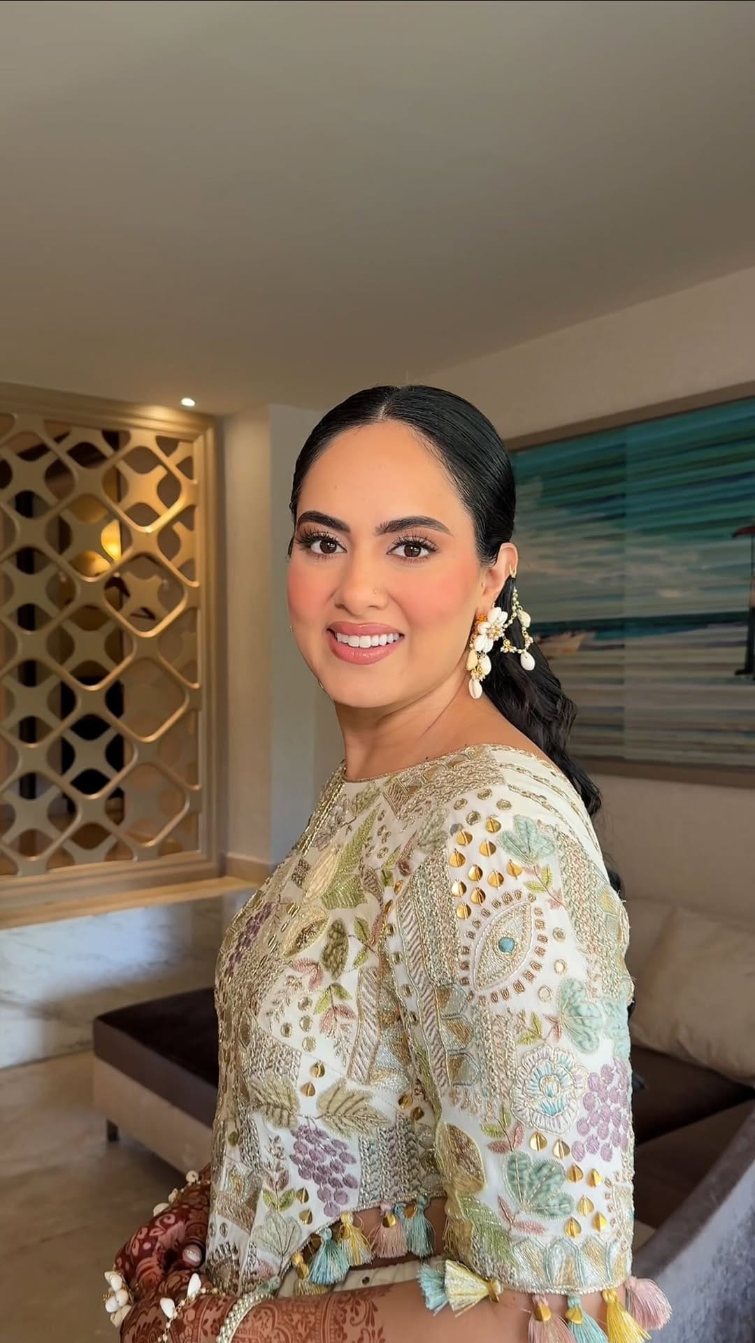 Post 9 by Loto Mehndi on Instagram (video)
