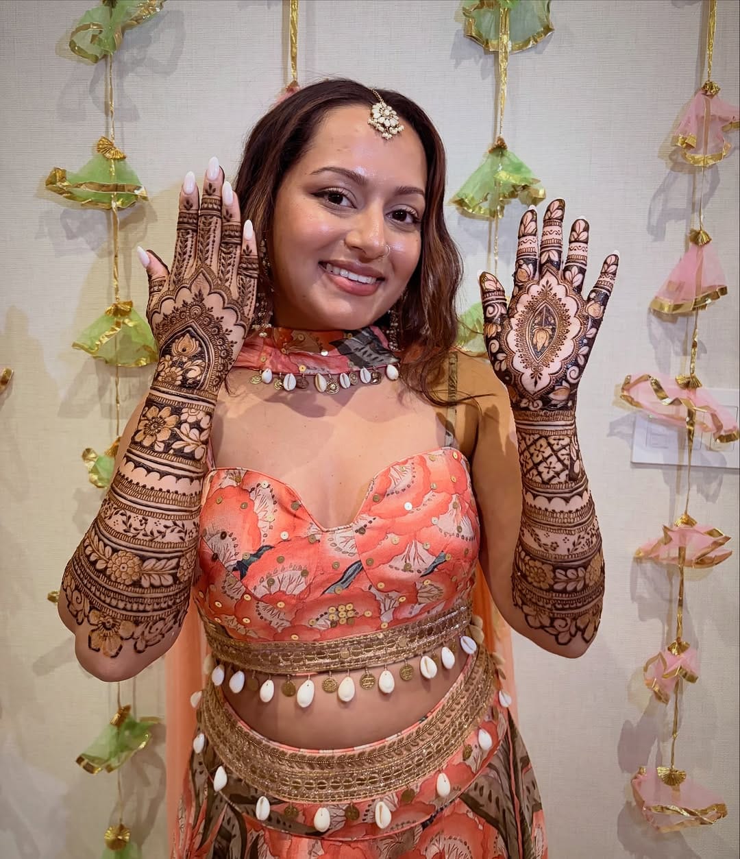 Post 4 by Loto Mehndi on Instagram (carousel)