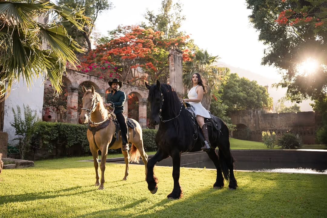 Post 10 by Joshua Rodríguez | Fotógrafo de Bodas on Instagram (carousel)
