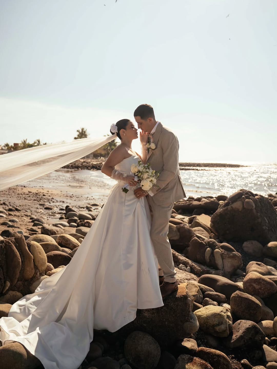 Post 6 by Joshua Rodríguez | Fotógrafo de Bodas on Instagram (carousel)